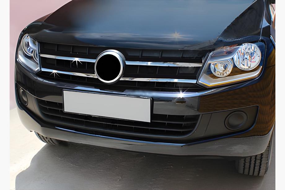 Volkswagen Amarok 2010–2022 Lišty na masku 2010-2016 (úzke pásiky, 4 ks, nerez) OmsaLine – talianska nehrdzavejúca oceľ Fotografia 2