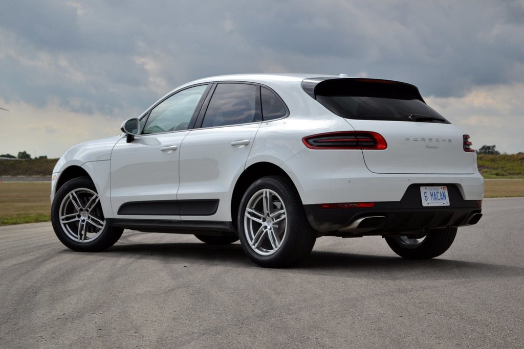 Porovnávame Porsche Cayenne a Porsche Macan
