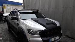 Ford Ranger 2011–2022 LED clona čelného skla V1 fotografia 2