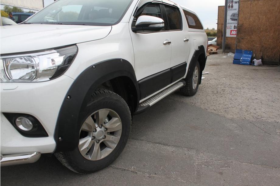 Toyota Hilux 2015– Rozširovacie lemy blatníkov (2015–2020, ABS, na skrutky) Fotografia 11