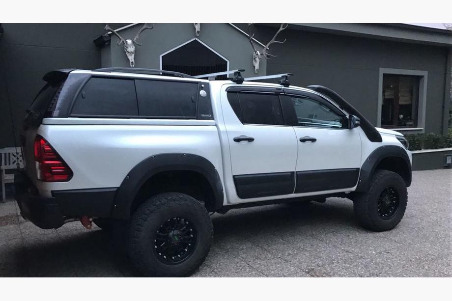 Toyota Hilux 2015– Rozširovacie lemy blatníkov (2015–2020, ABS, na skrutky) Fotografia 13