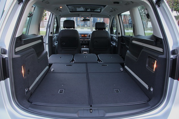 Minivan Volkswagen Sharan druhej generácie