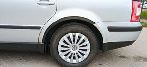 Volkswagen Passat B5 1997–2005 Nástavce lemov blatníkov (4 ks, čierne) SW, 1996-2000, kov fotografia 6