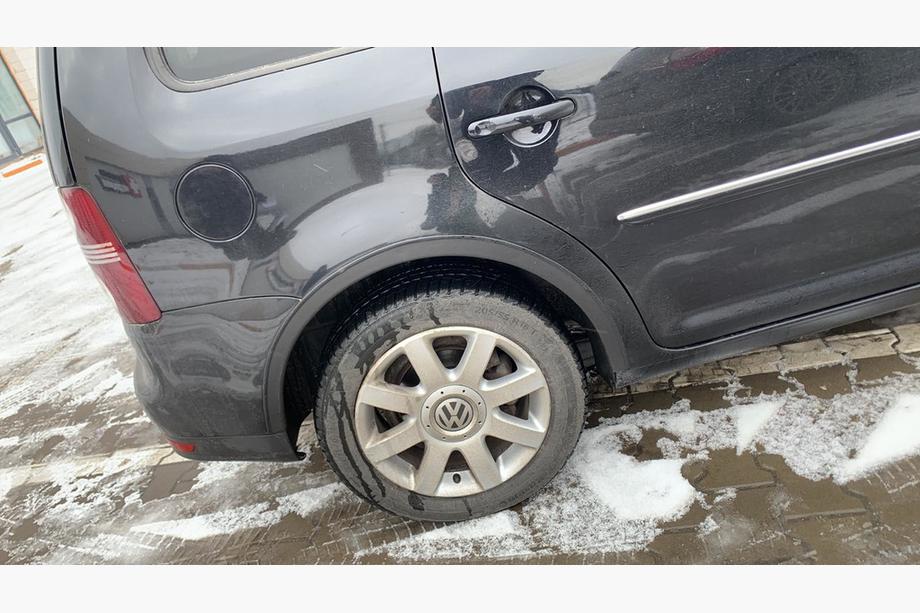 Volkswagen Touran 2003–2010 Nástavce lemov blatníkov (4 ks, čierne) 2003-2006, plastové Fotografia 6