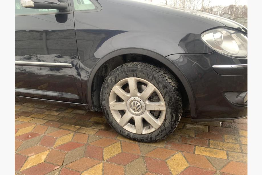 Volkswagen Touran 2003–2010 Nástavce lemov blatníkov (4 ks, čierne) 2003-2006, plastové Fotografia 4