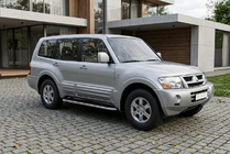 Mitsubishi Pajero Wagon III 1999–2006 Bočné nášľapy Maydos V1 (2 ks, hliník / nerez) fotografia 1