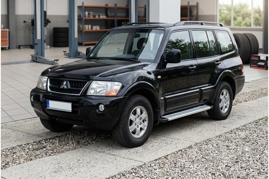 Mitsubishi Pajero Wagon III 1999–2006 Bočné nášľapy Maya V2 (2 ks, hliník) Image