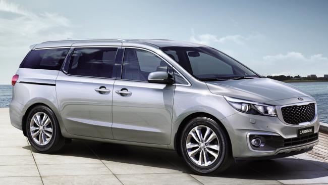 Recenzia minivanu KIA Carnival