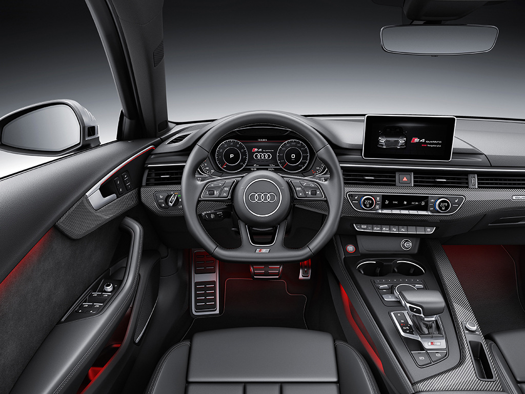 Recenzia „nabitého“ sedanu Audi S4