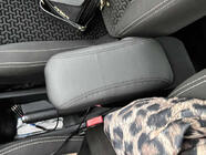 Citroen C-3 2009–2016 Lakťová opierka (s plastovým adaptérom do držiaka nápojov) fotografia 5