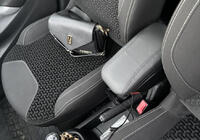 Citroen C-3 2009–2016 Lakťová opierka (s plastovým adaptérom do držiaka nápojov) fotografia 8