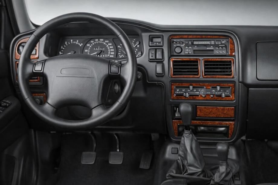 Opel Frontera 1991–1998 Kryty palubnej dosky Fotografia 1