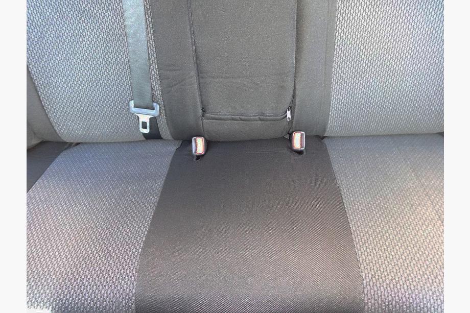 Toyota Avensis 2009–2018 Autopoťahy (textilné, Classik) Fotografia 8