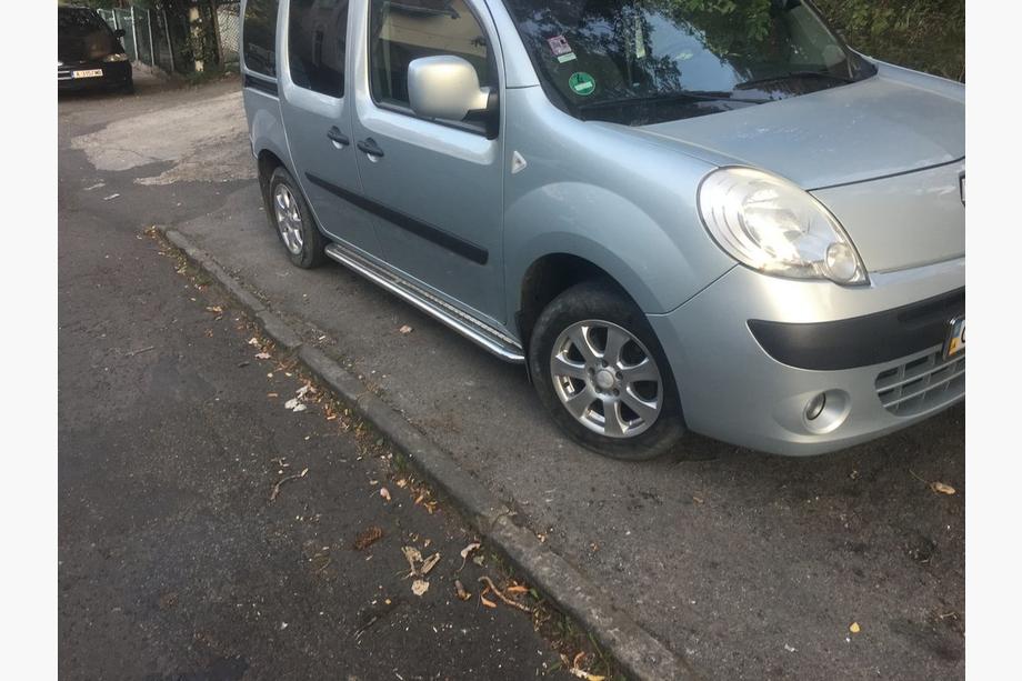 Renault Kangoo 2008–2020 Prémiové bočné nášľapy (2 ks, nerez) 60 mm, krátky rázvor Image