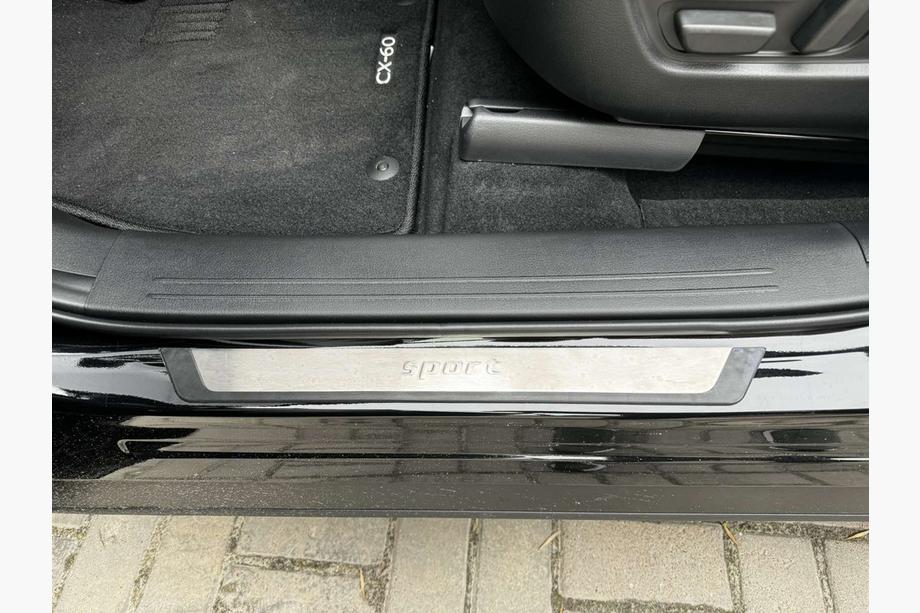 Mazda CX-5 2017–2025 Flexill chrómové lišty prahov (4 ks) Exkluzívny Image
