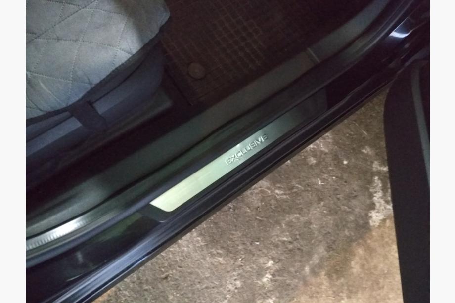 Opel Vectra C 2002–2008 Nerezové kryty prahov Flexill (4 ks) Exkluzívny Image