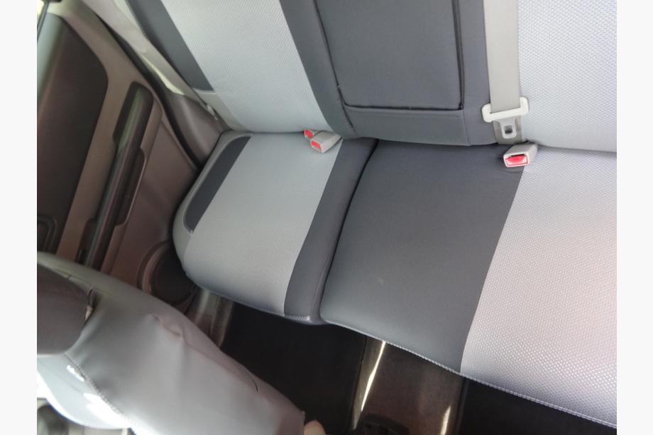 Nissan X-trail T30 2002–2007 Autopoťahy (koženka↗látka, Premium) Fotografia 14