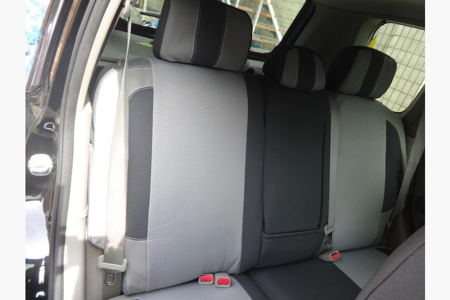 Nissan X-trail T30 2002–2007 Autopoťahy (koženka↗látka, Premium) Fotografia 17