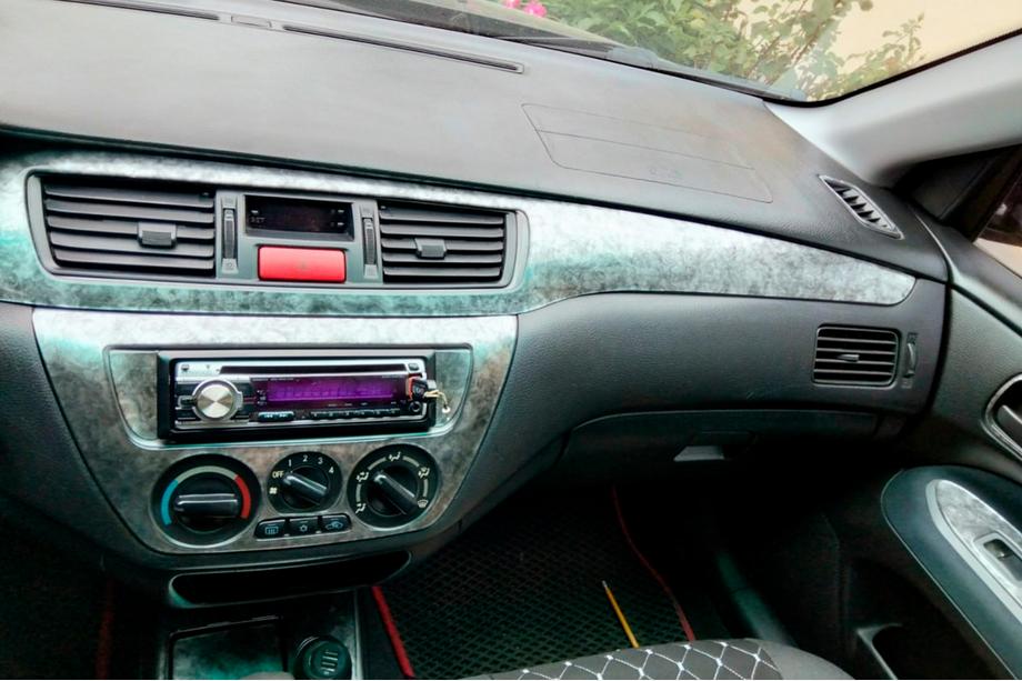 Mitsubishi Lancer 9 2004–2008 Kryty palubnej dosky V1 (Meric) Karbon Image