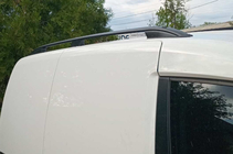 Volkswagen Caddy 2010–2015 Strešné lyžiny Skyport BLACK Štandardná základňa fotografia 7