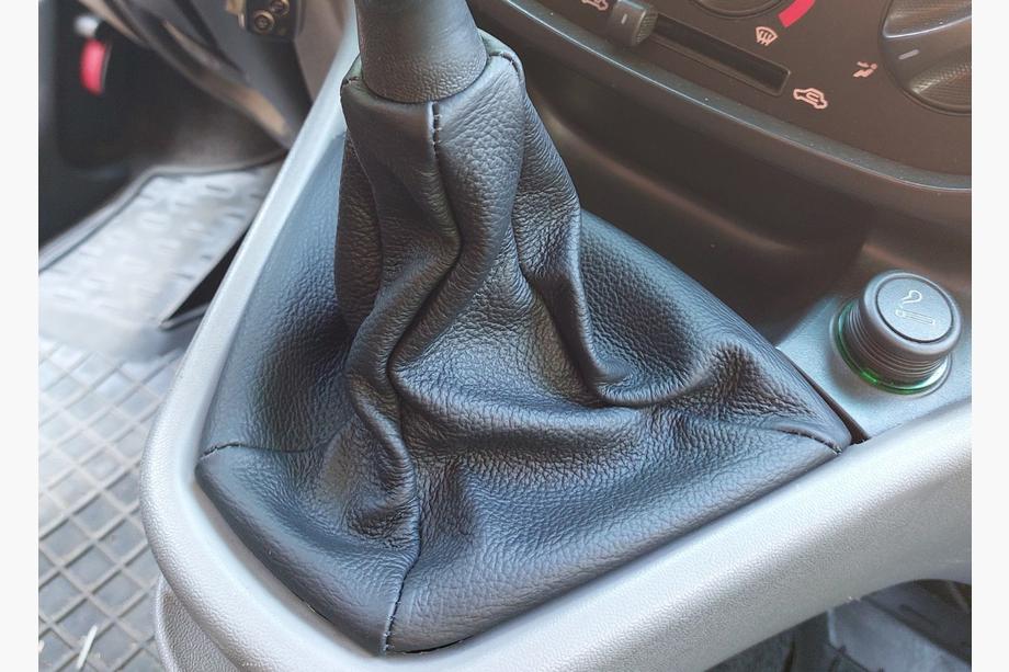 Fiat Doblo I 2001–2005 Kožená manžeta radiacej páky Image
