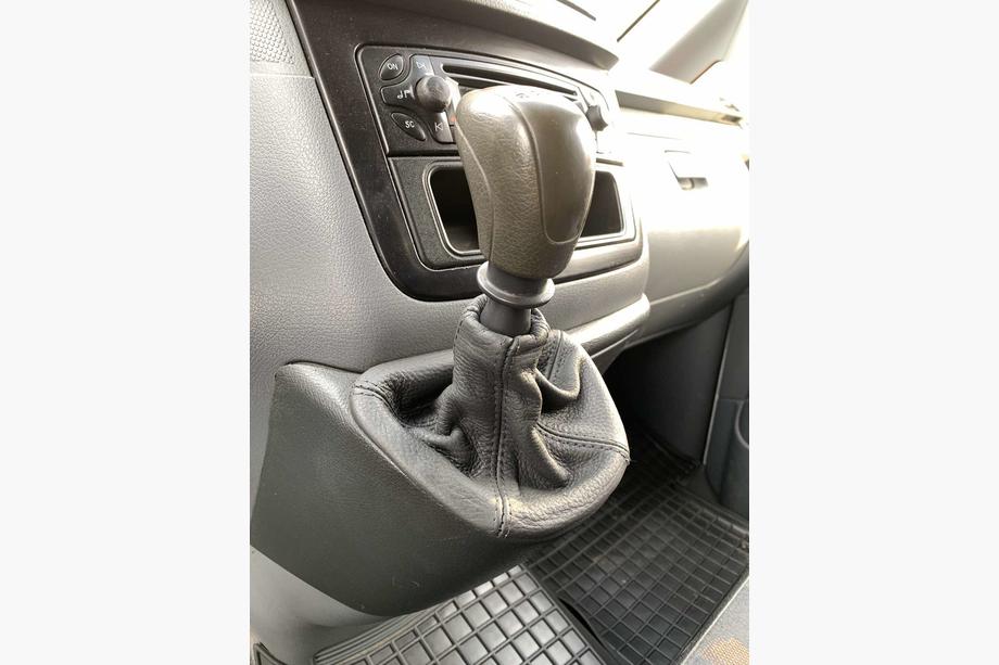 Mercedes Vito W639 2004–2014 Kožená manžeta radiacej páky Fotografia 2