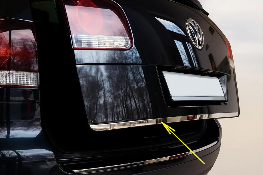 Volkswagen Touareg 2002–2010 Chrómová lišta veka kufra OmsaLine – talianska nehrdzavejúca oceľ Image