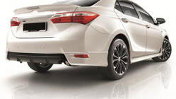 Toyota Corolla 2013–2019 Rohové nadstavce na predný a zadný nárazník (na lakovanie) fotografia 3