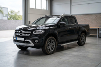 Mercedes X class 2017–2020 Bočné nášľapy BlackLine (2 ks, hliník) fotografia 1