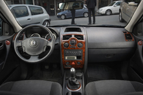 Renault Megane II 2004–2009 Dekoračné lišty na palubnú dosku, 17 dielov (Meric, Turecko) Hliník fotografia 1