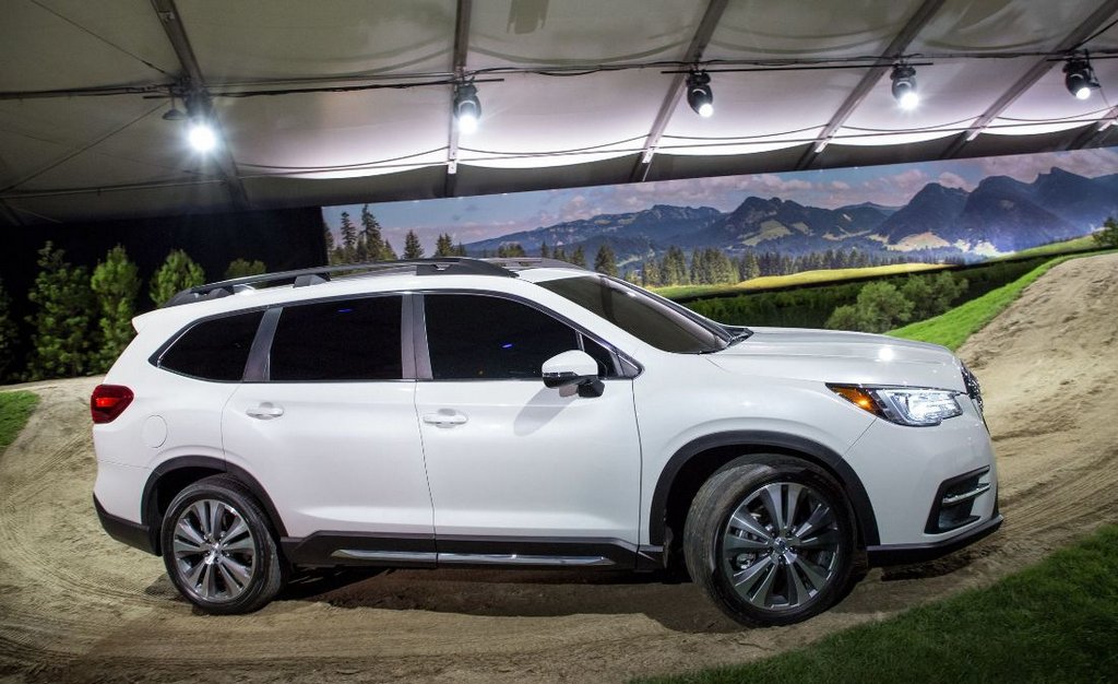 Recenzia vlajkového SUV Subaru Ascent