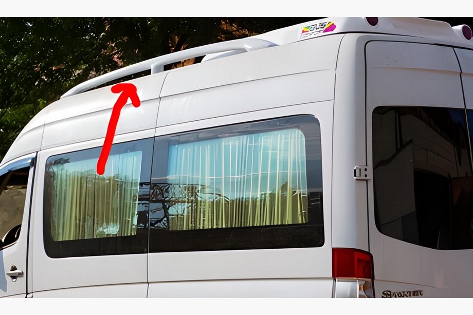 Fiat Ducato 2006–2025 Strešné lyžiny (na lakovanie) Dlhá (245 cm) Image