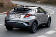 Kompaktný mestský crossover Toyota C-HR fotografia 4