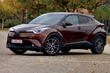 Kompaktný mestský crossover Toyota C-HR fotografia 1