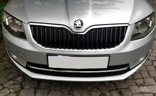 Skoda Octavia III A7 2013–2019 Nerezová ochranná lišta na predný nárazník 13-17 Carmos - turecká oceľ fotografia 5