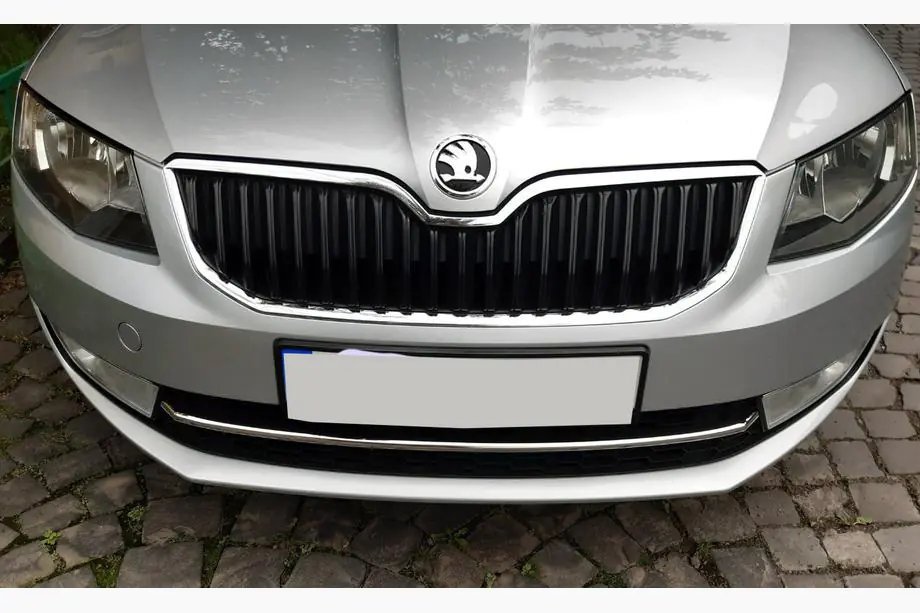 Skoda Octavia III A7 2013–2019 Nerezová ochranná lišta na predný nárazník 13-17 Fotografia 5