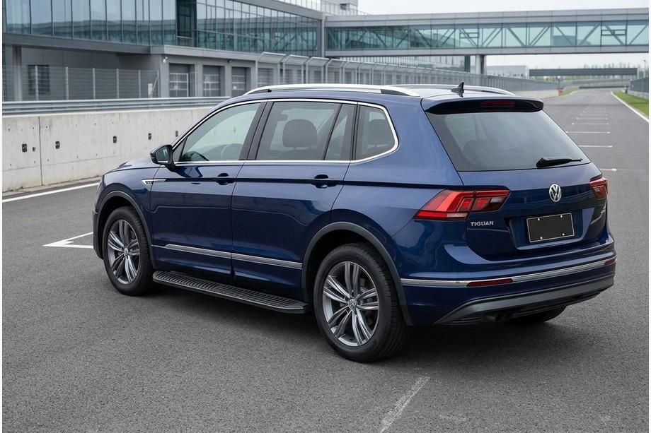 Volkswagen Tiguan 2016–2023 Bočné prahy Tayga Black (2 ks, hliník) Image