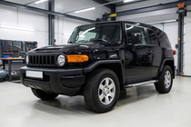 Toyota FJ Cruiser 2006–2022 Bočné nášľapy Line (2 ks, hliník) fotografia 1