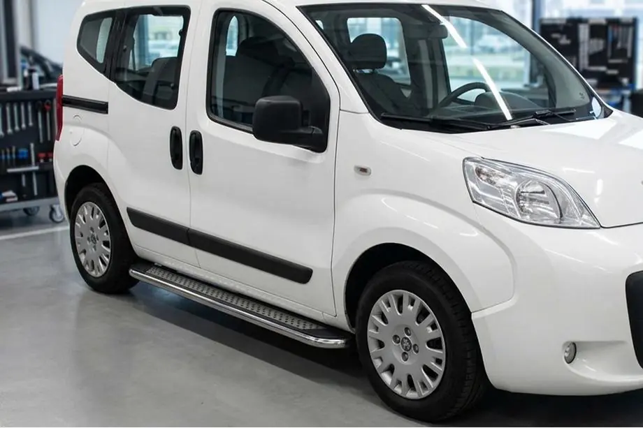 Fiat Fiorino/Qubo 2008–2024 Bočné nášľapy Maydos V2 (2 ks, hliník/nehrdzavejúca oceľ) Image