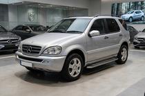 Mercedes ML W163 1997–2005 Bočné nášľapy Maydos V2 (2 ks, hliník/nehrdzavejúca oceľ) fotografia 1