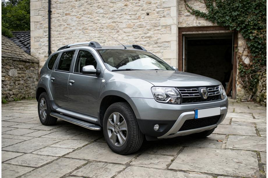 Renault Duster 2008–2017 Bočné nášľapy Maydos V2 (2 ks, hliník/nehrdzavejúca oceľ) Image