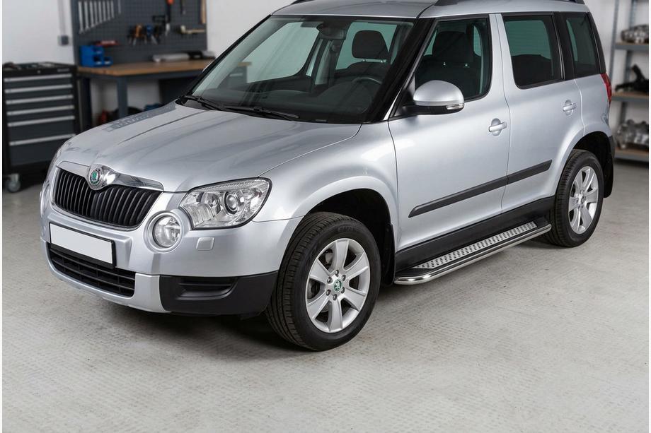 Skoda Yeti 2009–2017 Bočné nášľapy Maydos V2 (2 ks, hliník/nehrdzavejúca oceľ) Fotografia 1