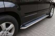 Suzuki Grand Vitara 2005–2017 Bočné nášľapy Maydos V2 (2 ks, hliník/nehrdzavejúca oceľ) fotografia 1