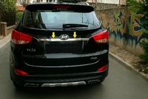 Hyundai IX-35 2010–2015 Chrómová lišta nad ŠPZ (široká) fotografia 3