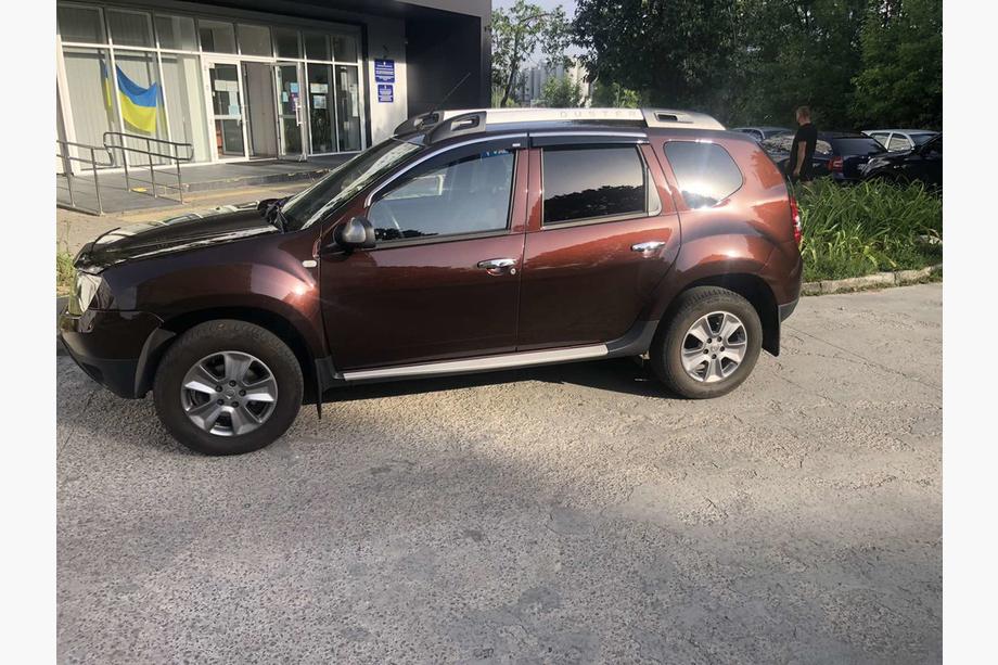 Dacia Duster 2008–2018 Okenné deflektory s chrómovou lištou (4 ks, Niken) Image