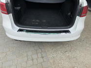 Volkswagen Passat B7 2012–2015 Nerezová lišta na zadný nárazník Carmos (SW) fotografia 3