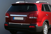 Kia Sorento II XM 2009–2014 Nerezová lišta kufra (2009-2013) Carmos - turecká oceľ fotografia 1