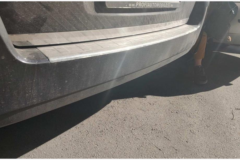 Opel Zafira B 2005–2011 Nerezová lišta hrany kufra Image
