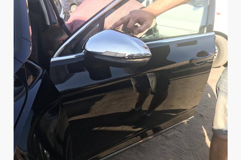 Volkswagen Passat B8 2015–2023 Nerezové kryty zrkadiel EU (2 ks) Fotografia 3