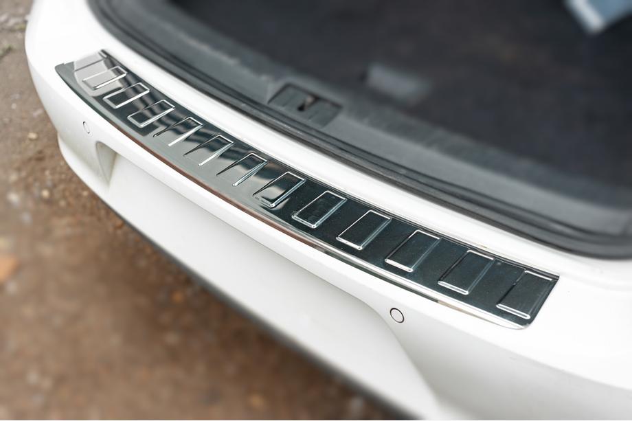 Volkswagen Golf 7/E-Golf 2012–2020 Nerezová lišta na zadný nárazník Carmos (nerez) Hatchback Image